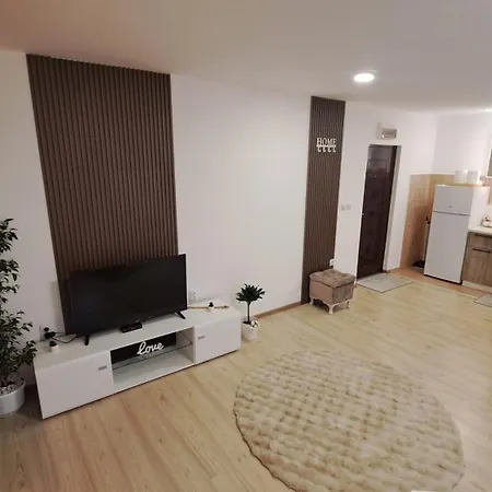 Neva Apartment *